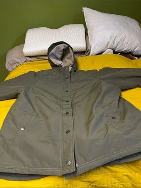 Women's Olive Hooded Winter Coat - Classic Utility Parka